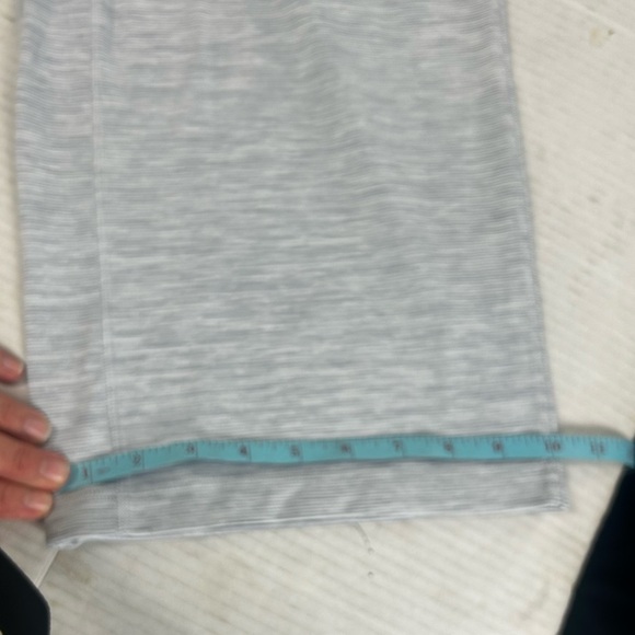 Lululemon Athletica Light Gray white High Rise Wide-Leg Yoga Workout Pants SZ 8 - Picture 12 of 12